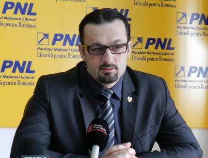 Senatorul Cristian Bodea anunţă o moţiune simplă împotriva "derbedeului" Dragnea, "cămătarul de primari"